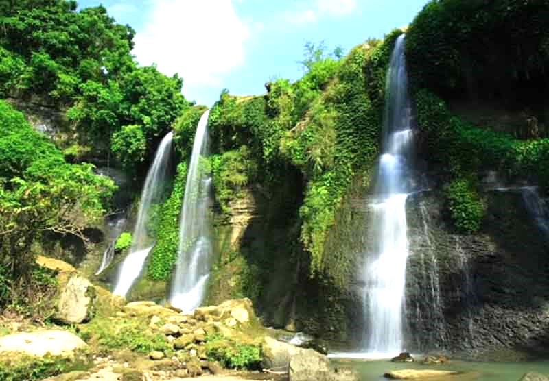 শুভলং ঝর্ণা | Shuvolong Waterfalls